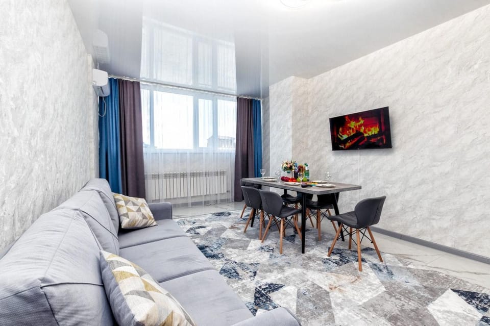 TV and multimedia, Seating area, Dining area