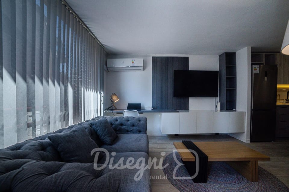 TV and multimedia, Living room, Evening entertainment
