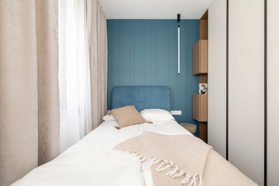 Bed, Photo of the whole room, Bedroom, towels, wardrobe