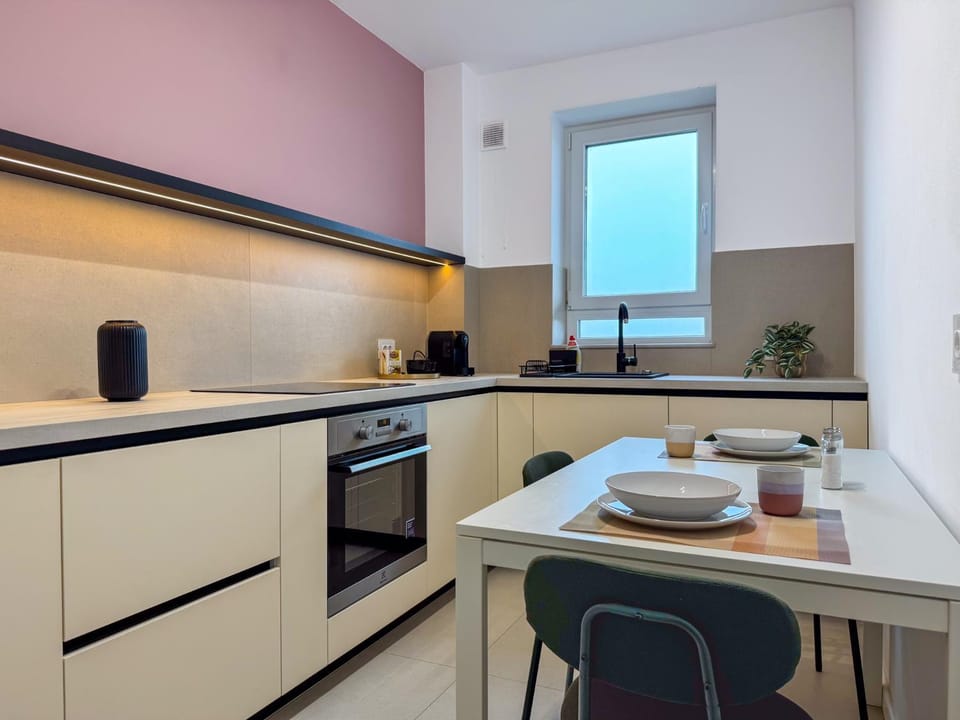 Coffee/tea facilities, Kitchen or kitchenette, Dining area, dishwasher, minibar, pet friendly, stove, toaster