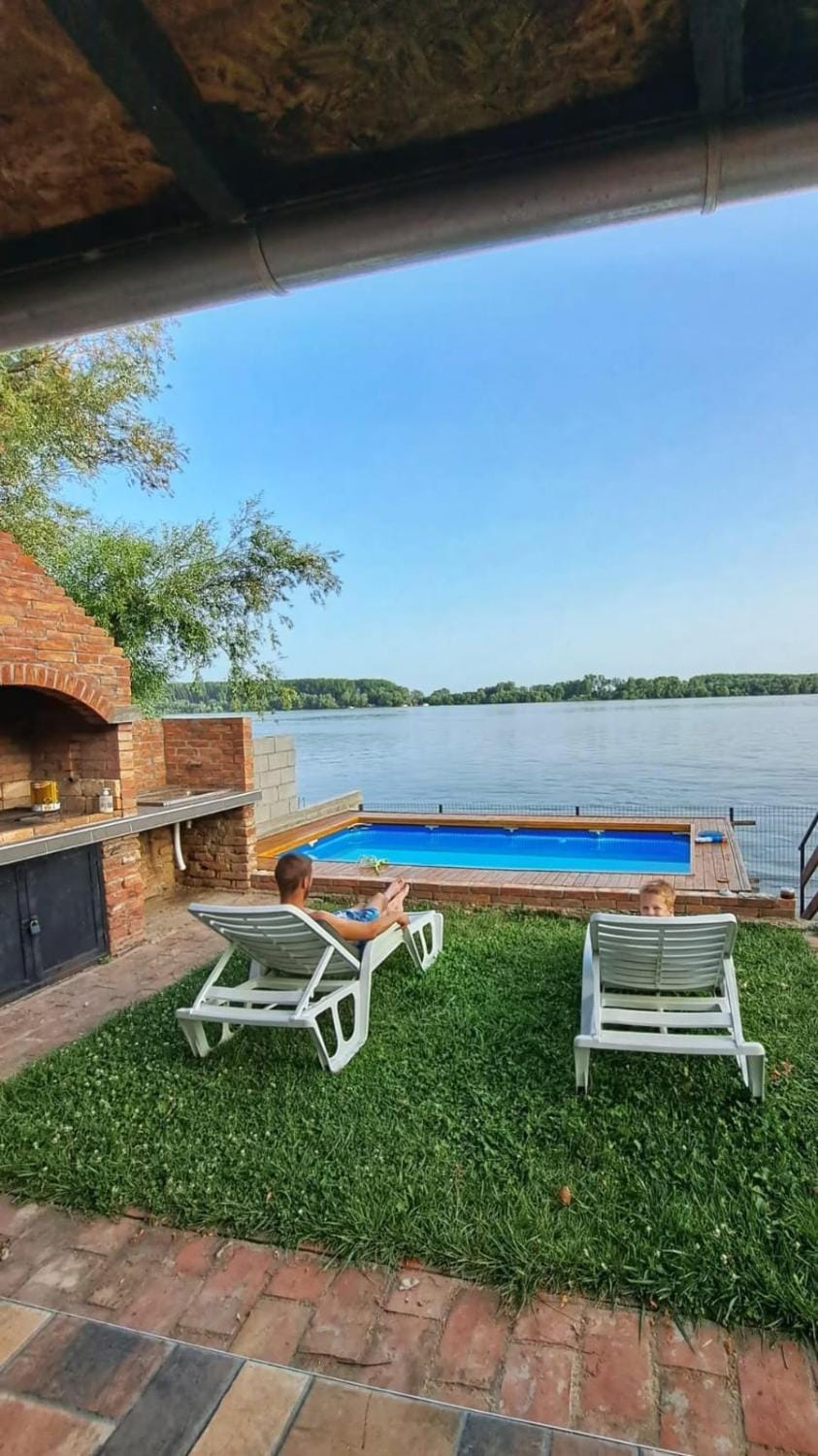 Kucica na Dunavu House in Vojvodina