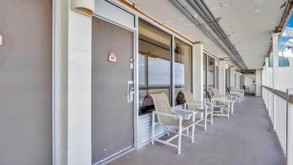 Daytona Beach Getaway with Direct Ocean Views Apartment in Holly Hill