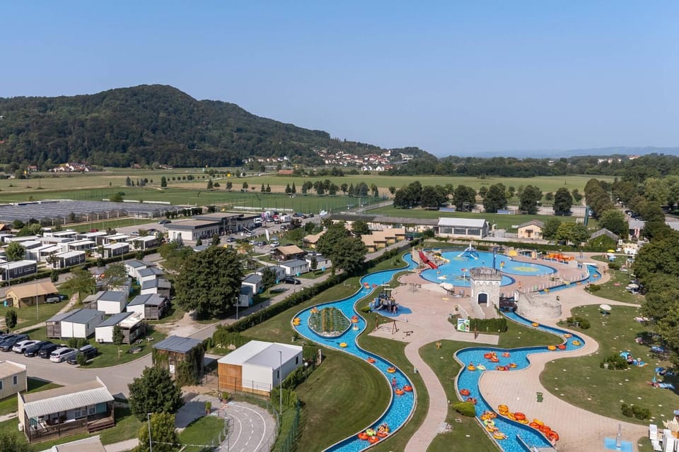 Bird's eye view, Swimming pool