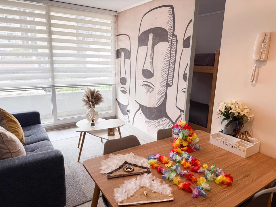 Living room, Entertainment