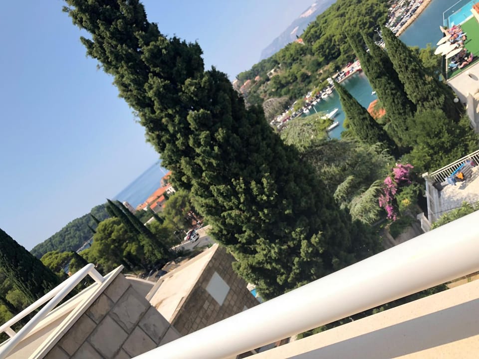 Property building, Balcony/Terrace