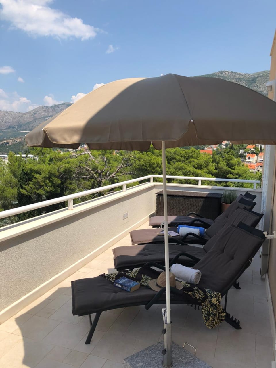 Property building, Balcony/Terrace