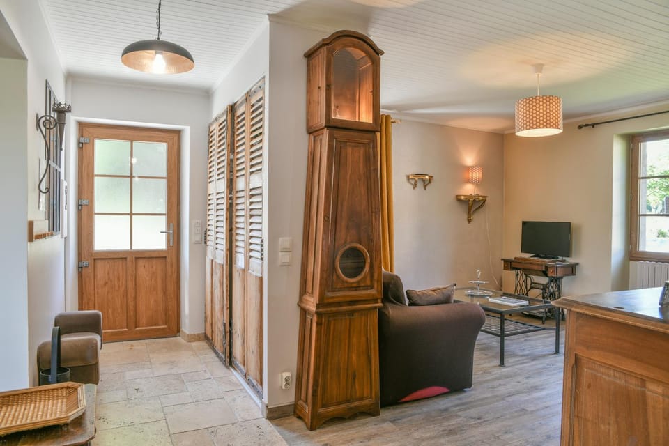 Property building, Living room
