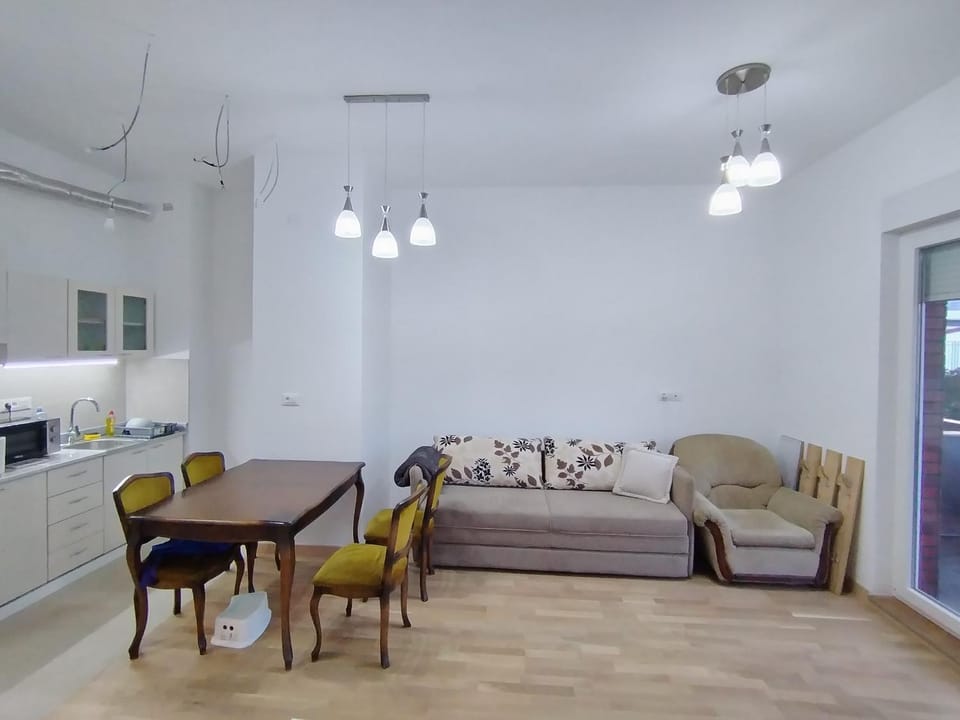 Kitchen or kitchenette, Living room, Seating area, Dining area, minibar, stove