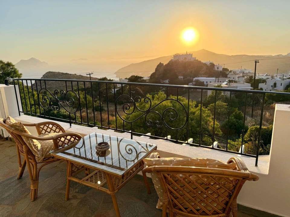 View (from property/room), Balcony/Terrace, Sunset