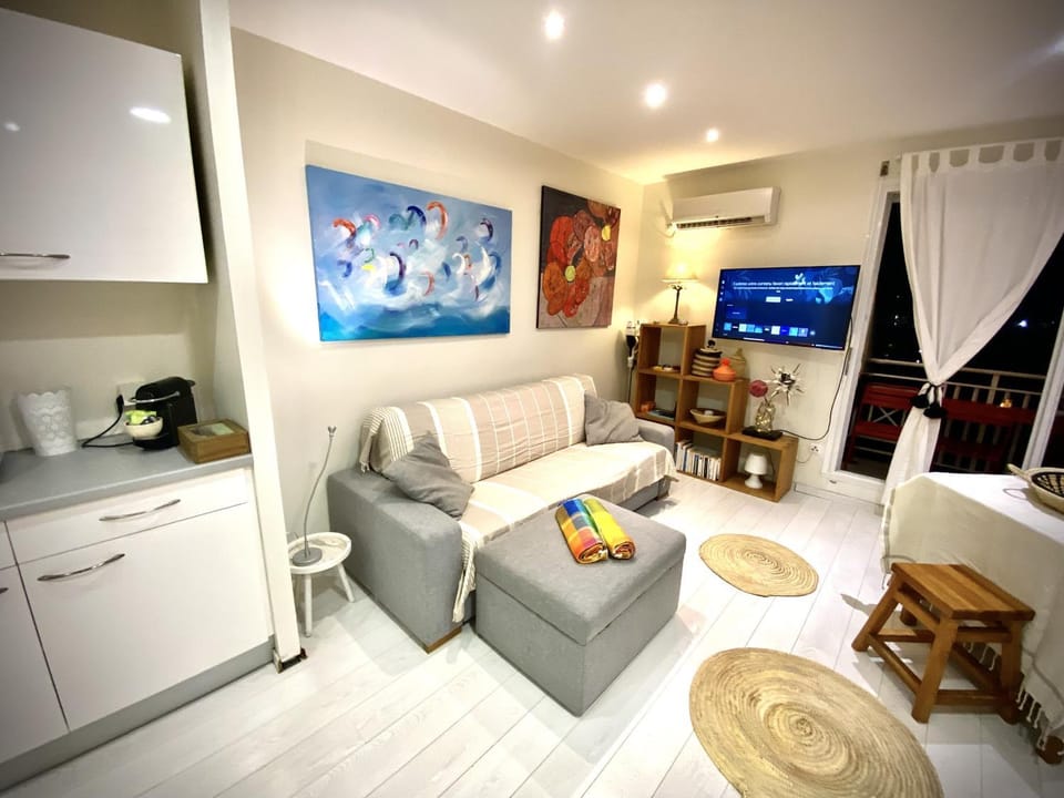 Le Flamboyant Port Marina Apartment in Grande-Terre, Guadeloupe