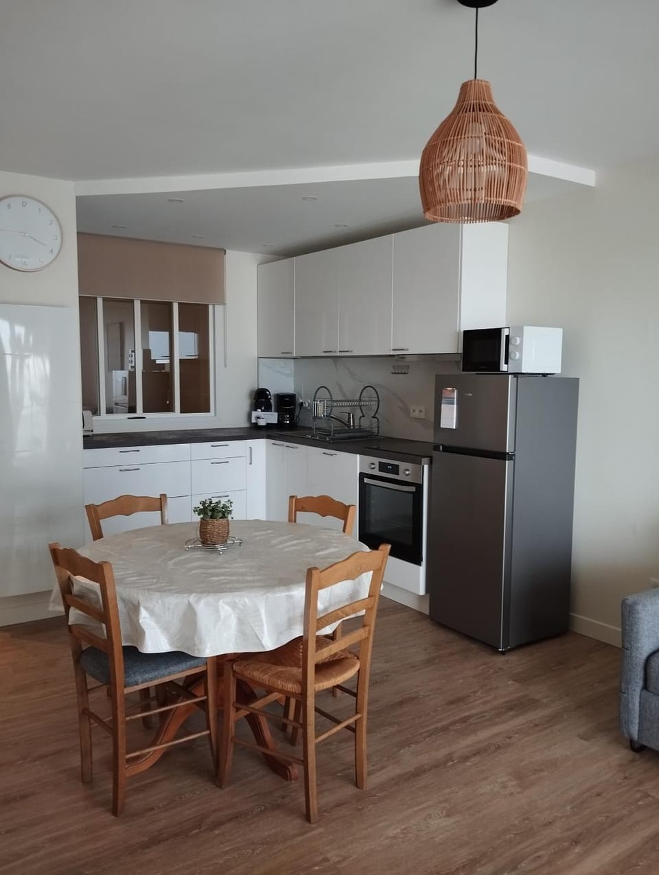 Kitchen or kitchenette, dishwasher, oven, stove, toaster