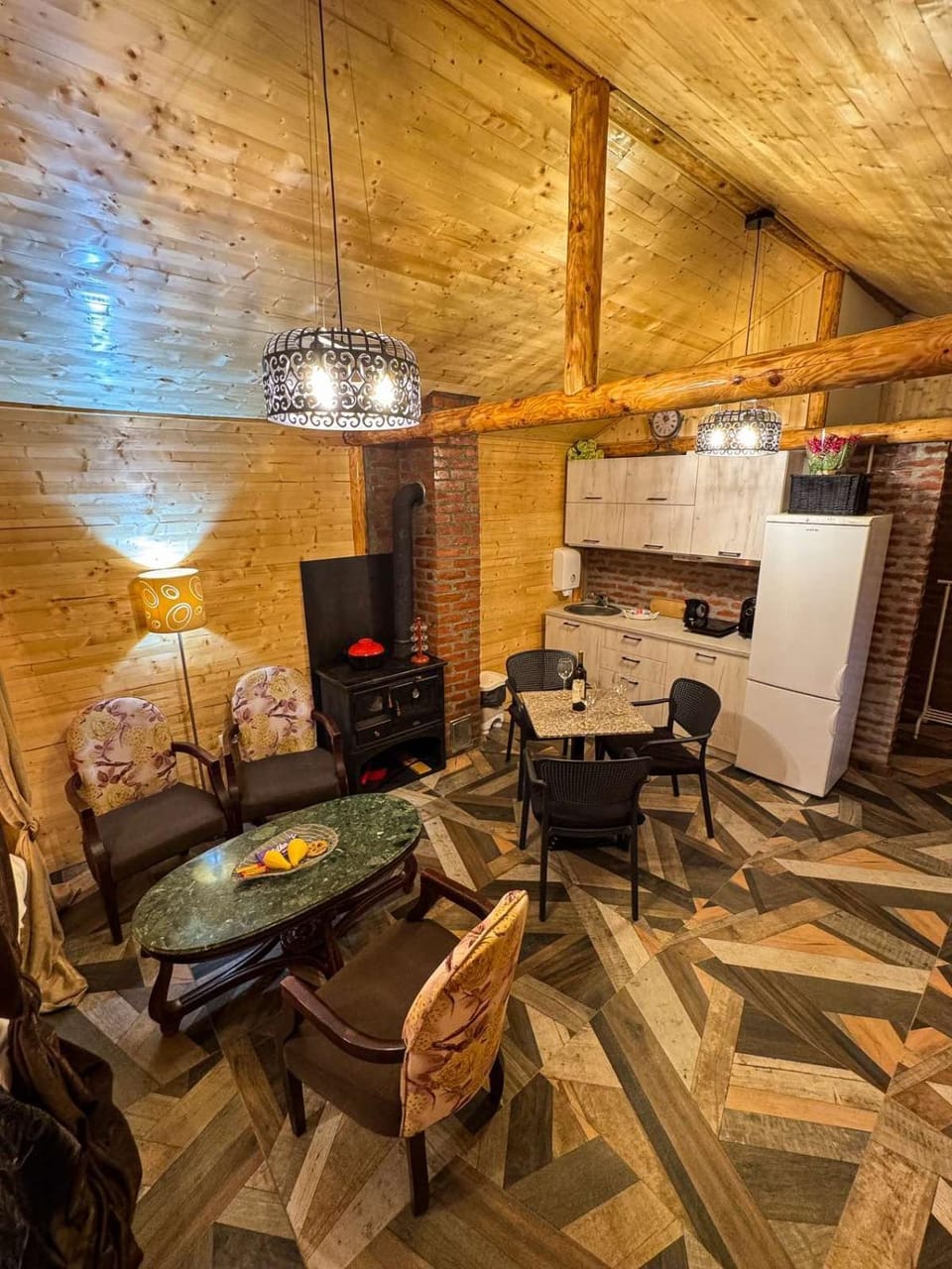 Kitchen or kitchenette, Living room, Seating area, Dining area