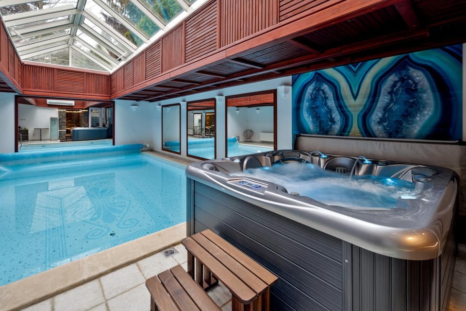 Hot Tub, Pool view, Swimming pool
