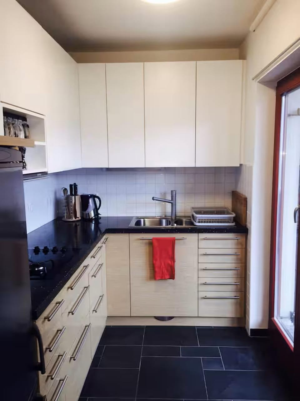 Coffee/tea facilities, Kitchen or kitchenette, stove, kitchen, kitchen