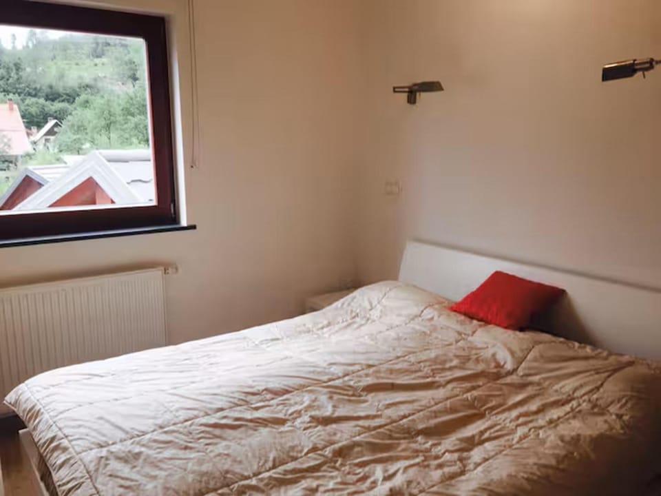 Bed, View (from property/room), Photo of the whole room, Bedroom