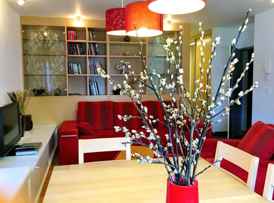 Living room, Decorative detail, Seating area