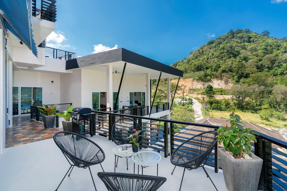 Patong Cliff Pool villa Villa in Patong