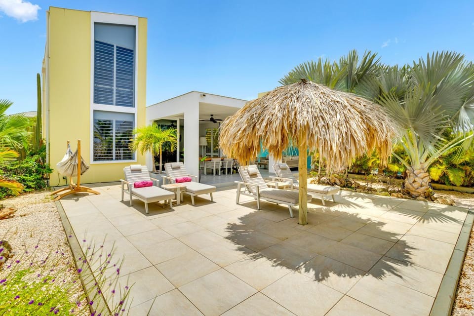 Balcony/Terrace, Garden view