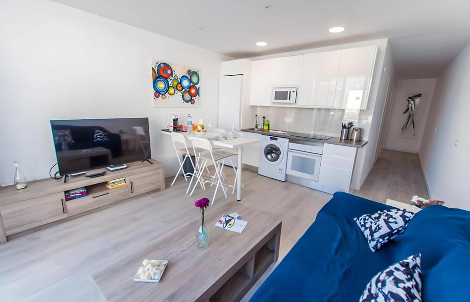 TV and multimedia, Living room, Dining area