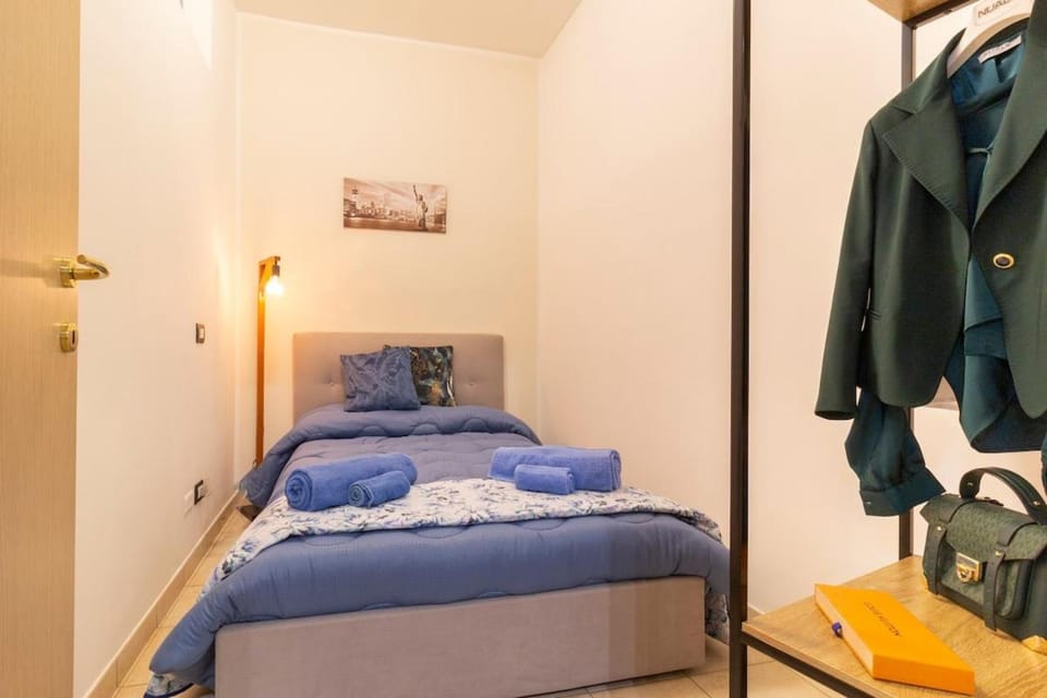 LuxApartment - park view - patio - parking Apartment in Milan