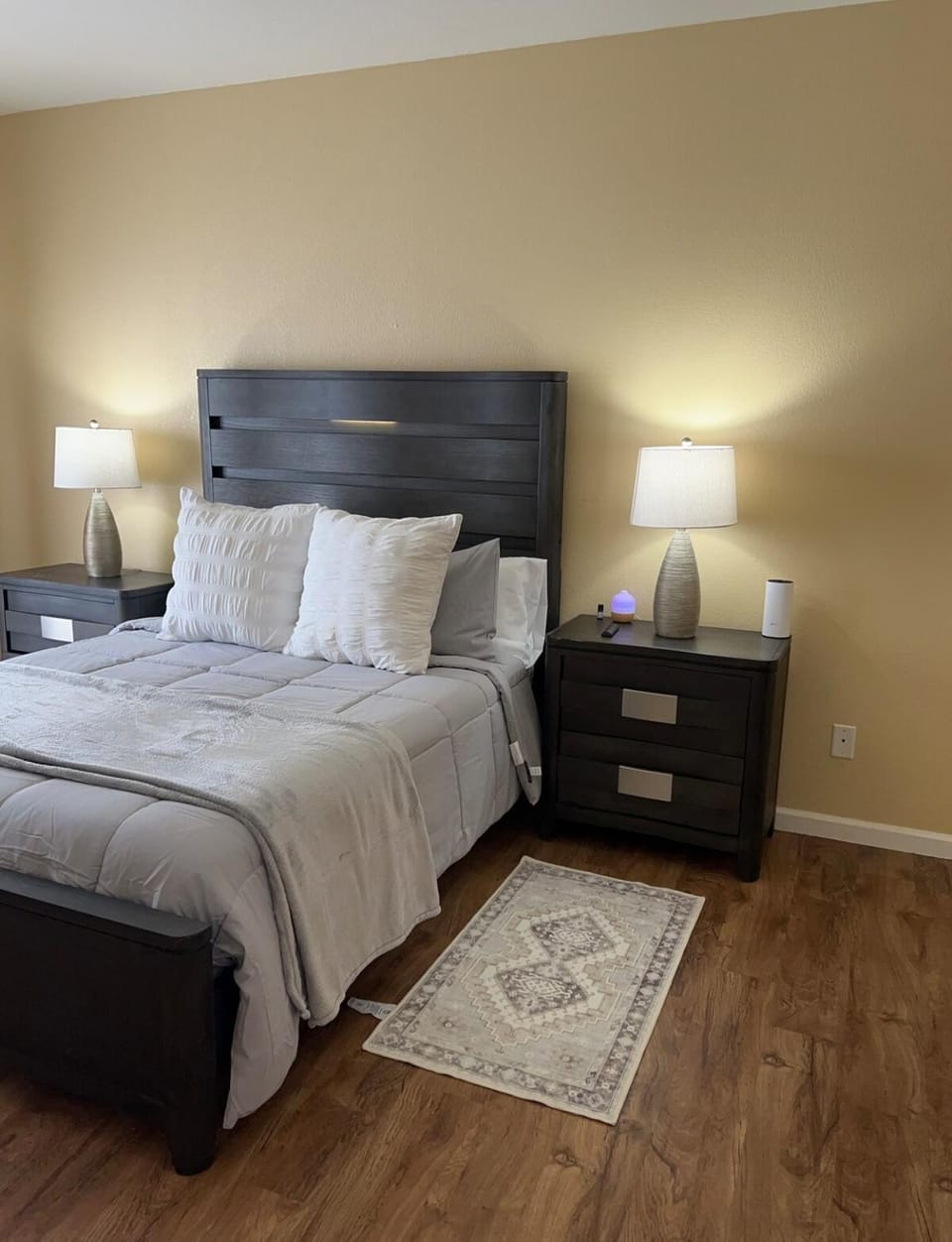 Cozy House in Fallon- 3BedRoom, 2BathRooms House in Fallon