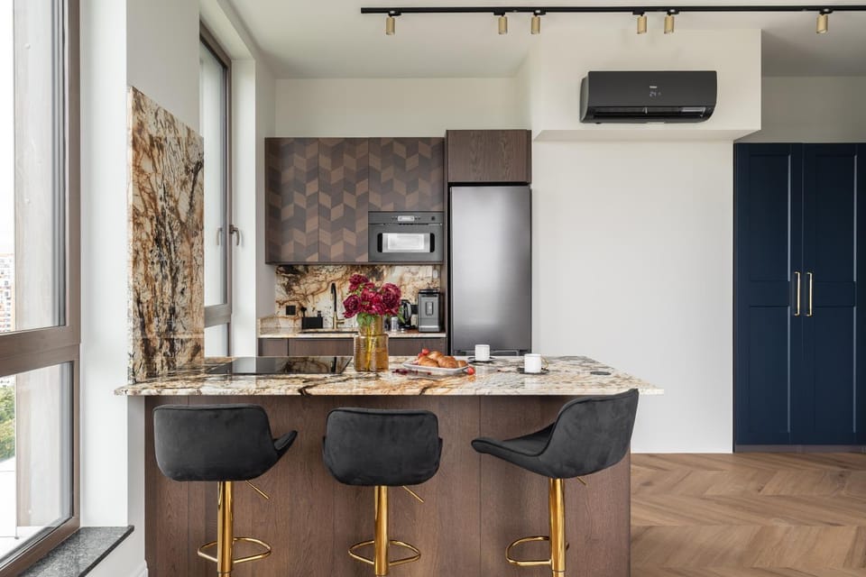 Kitchen or kitchenette, Dining area, microwave, oven, air conditioner