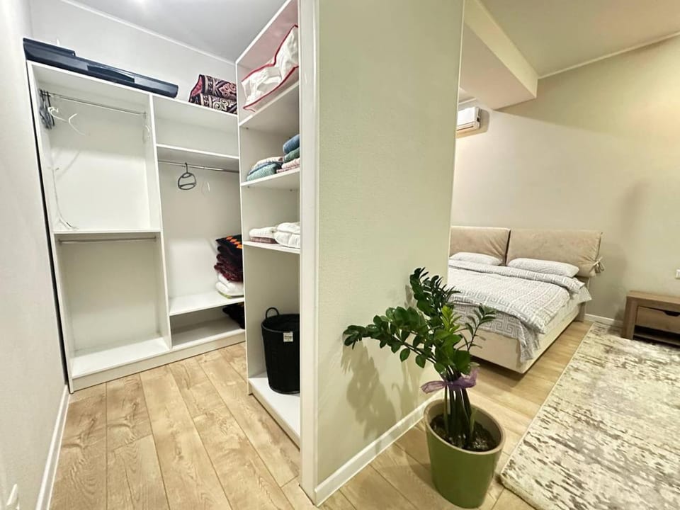 Bed, Bedroom, wardrobe, air conditioner