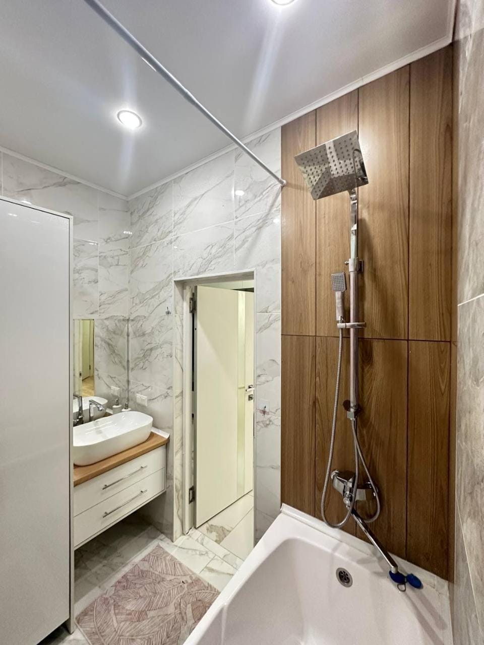 Toilet, Bathroom, Bath