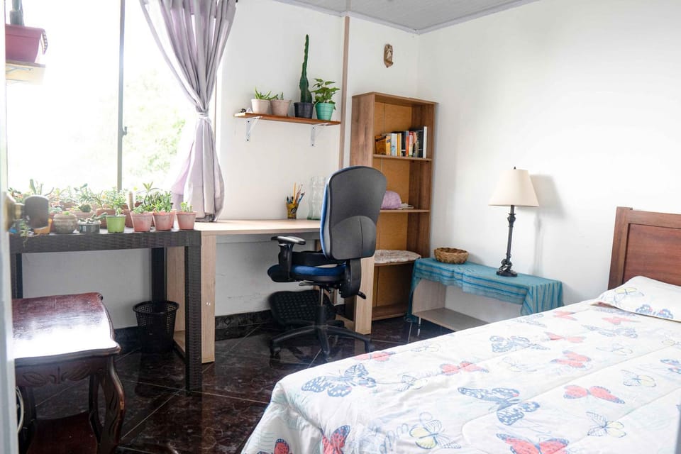 RentalsOP Q04 Apartamento en el Norte de Armenia, Cerca Portal del Quindío, Salida Salento y Filandia con piscina y parqueo Apartment in Armenia