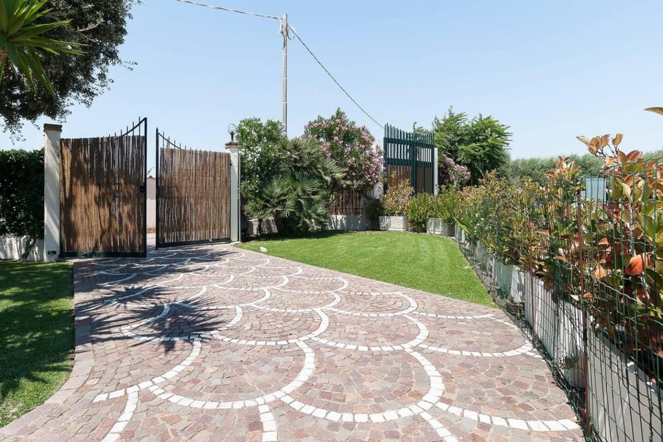 Property building, Activities, Garden