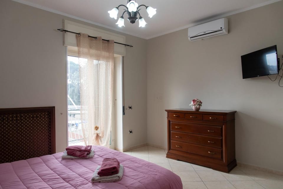 TV and multimedia, Bedroom, towels