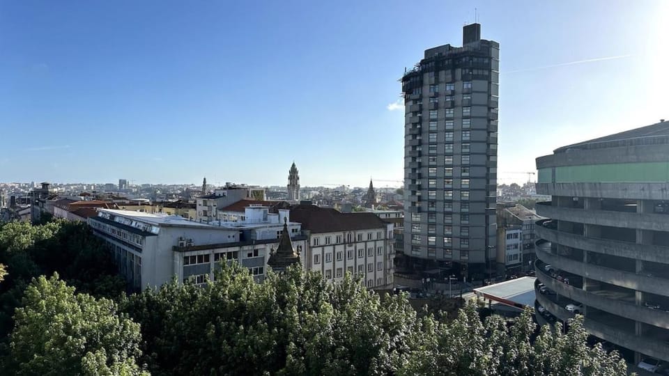BEST - Apartment with AC, Parking and Balcony Apartment in Porto
