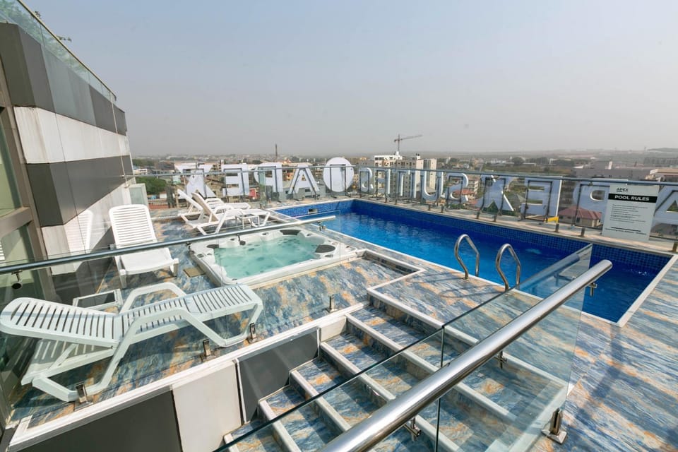 Day, View (from property/room), Pool view, Swimming pool, sunbed