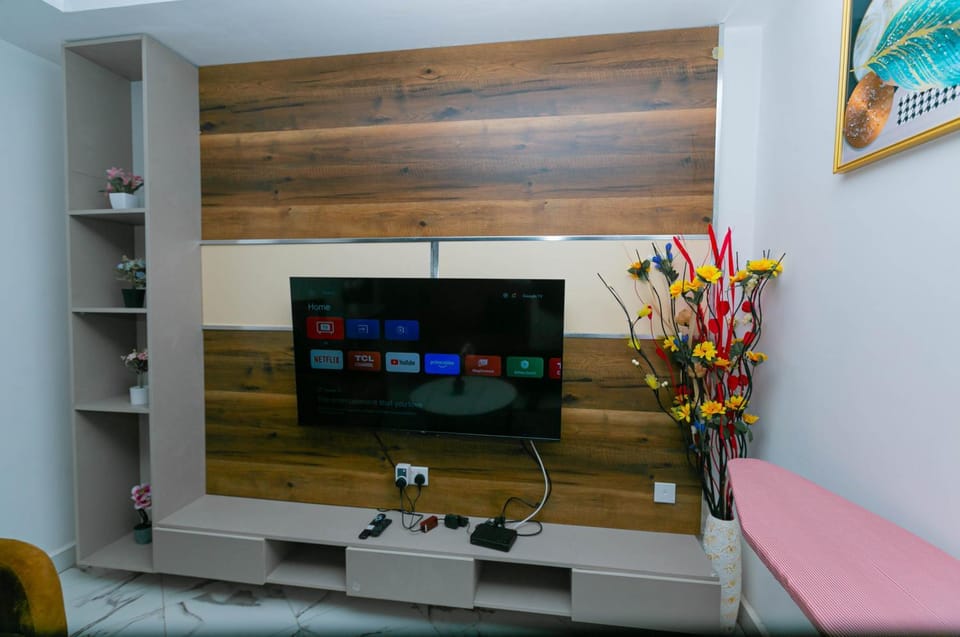 Communal lounge/ TV room, TV and multimedia, Evening entertainment