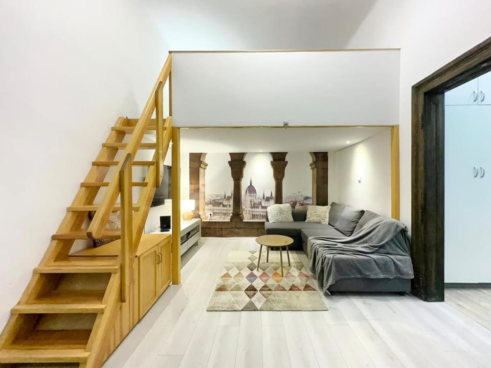 Living room, Photo of the whole room, Seating area