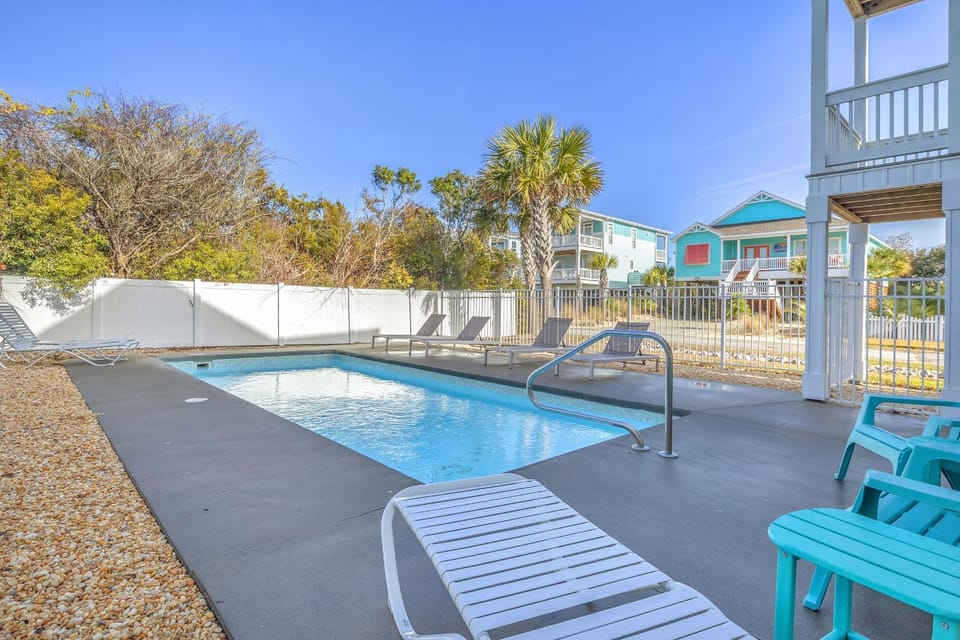 Pelican Pants by Oak Island Accommodations House in Oak Island
