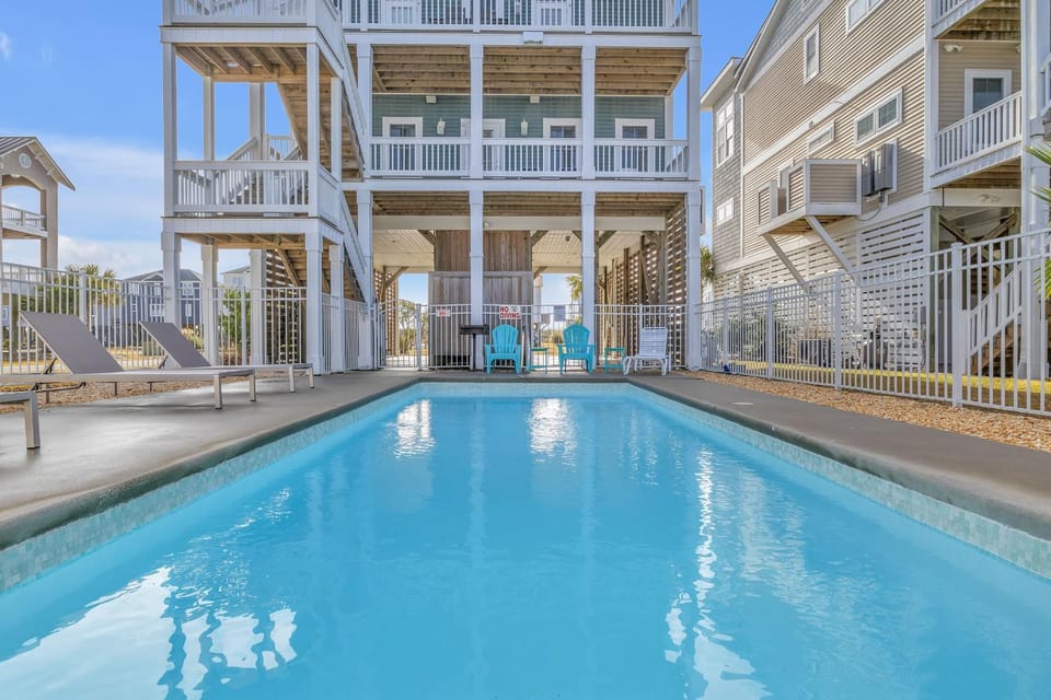 Pelican Pants by Oak Island Accommodations House in Oak Island