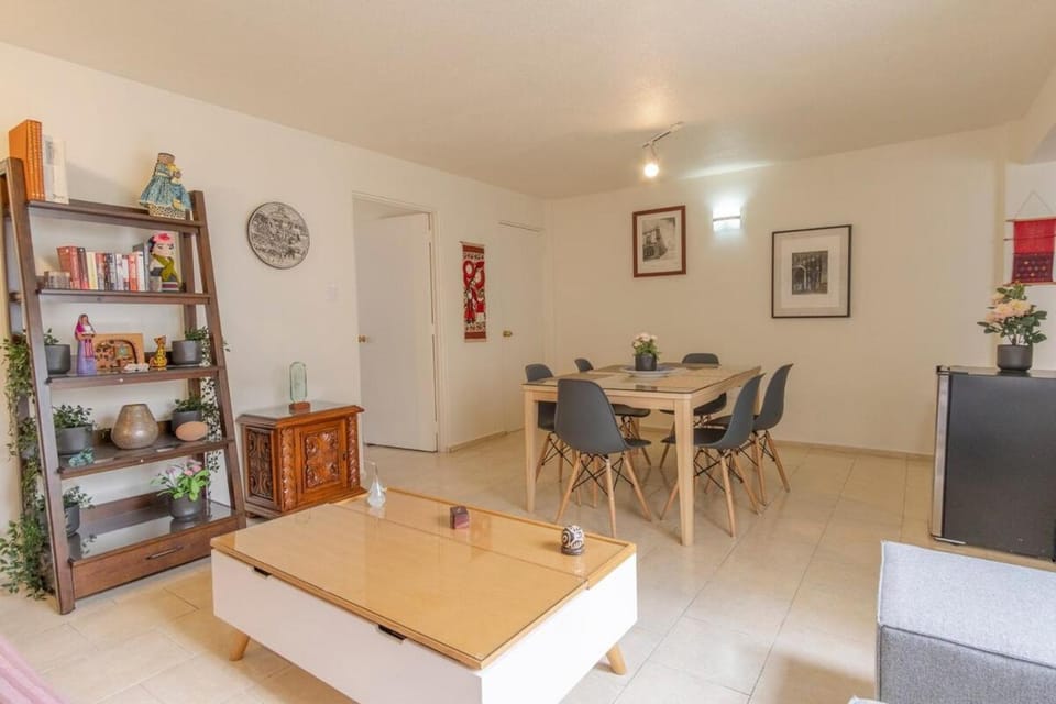 Living room, Dining area