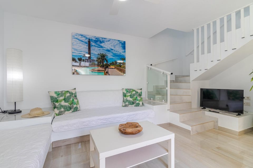 Sonneland Large & Private Terrace Apartment in Maspalomas