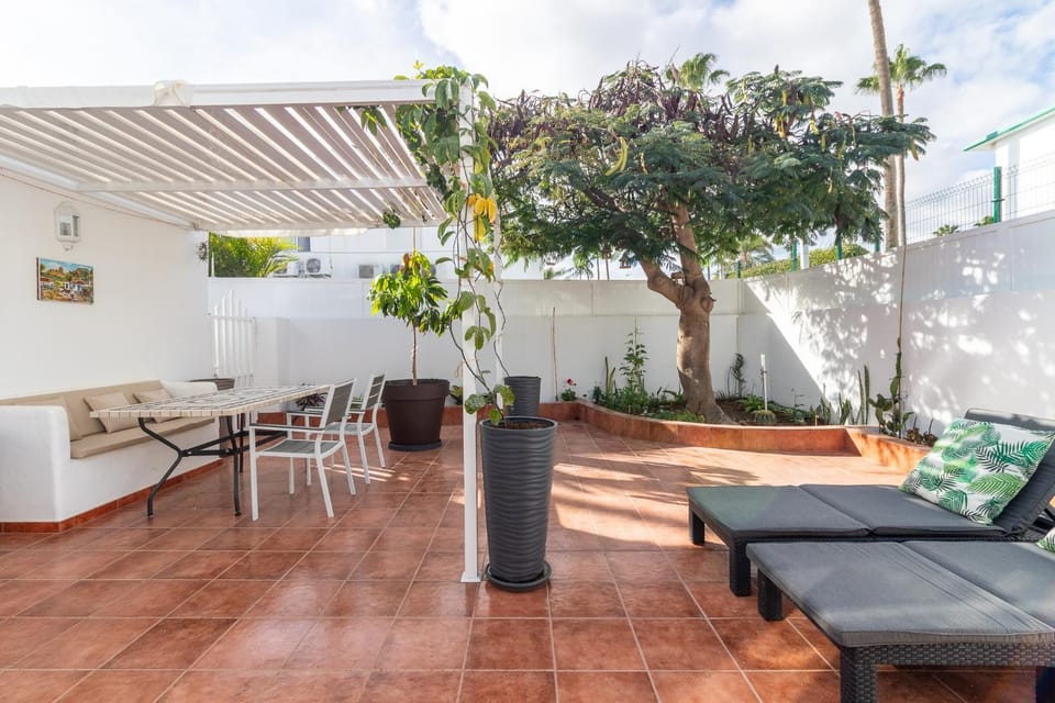 Garden, Balcony/Terrace