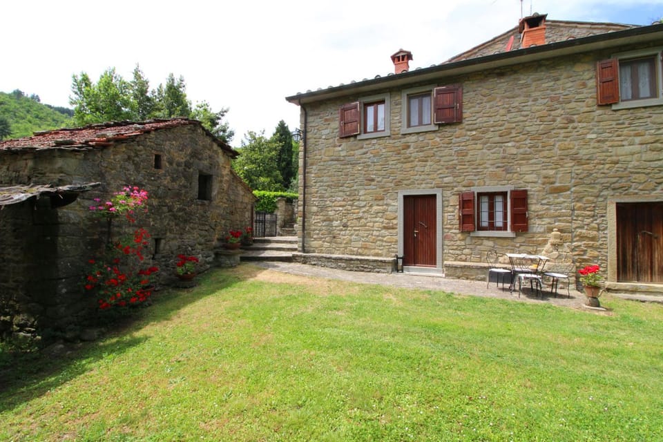 Property building, Facade/entrance, Garden