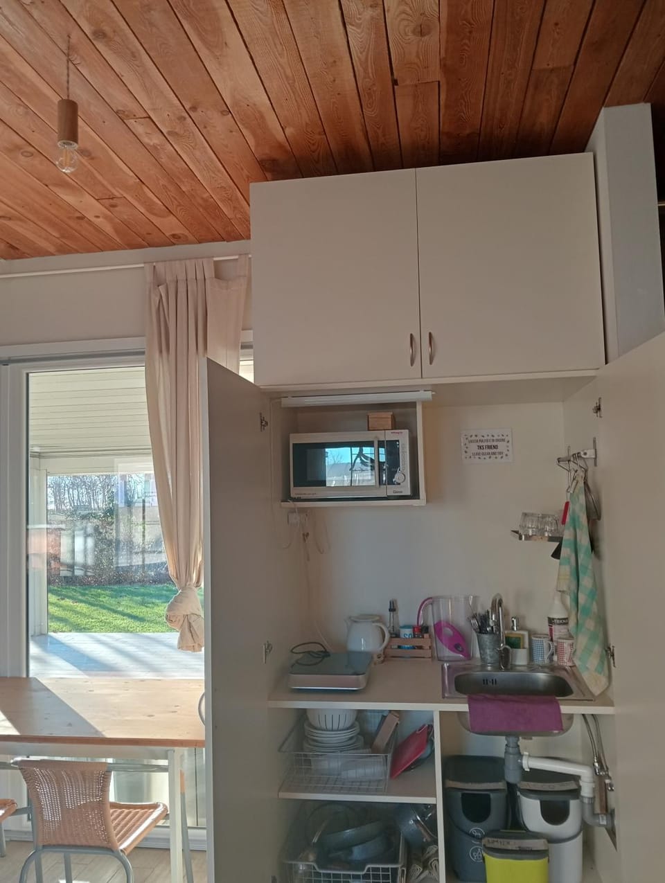 Kitchen or kitchenette, Kitchen or kitchenette, stove, Internal: Not applicable to any particular room