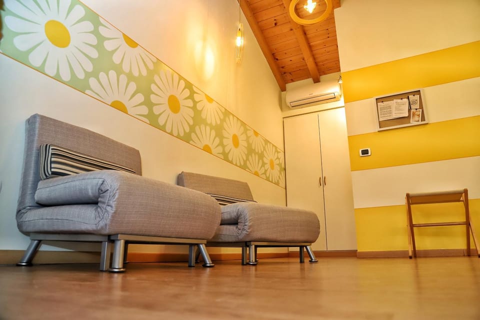 Bedroom, air conditioner