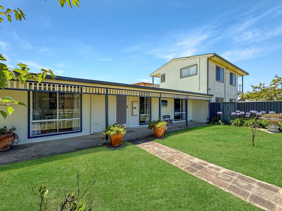Welcome to Casa Zia in Indented Head House in Melbourne