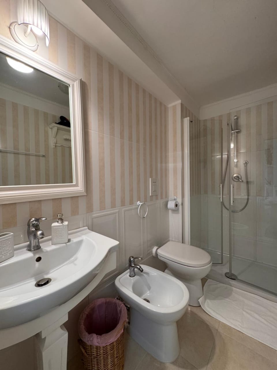 La camera di Anna Bed and Breakfast in Naples