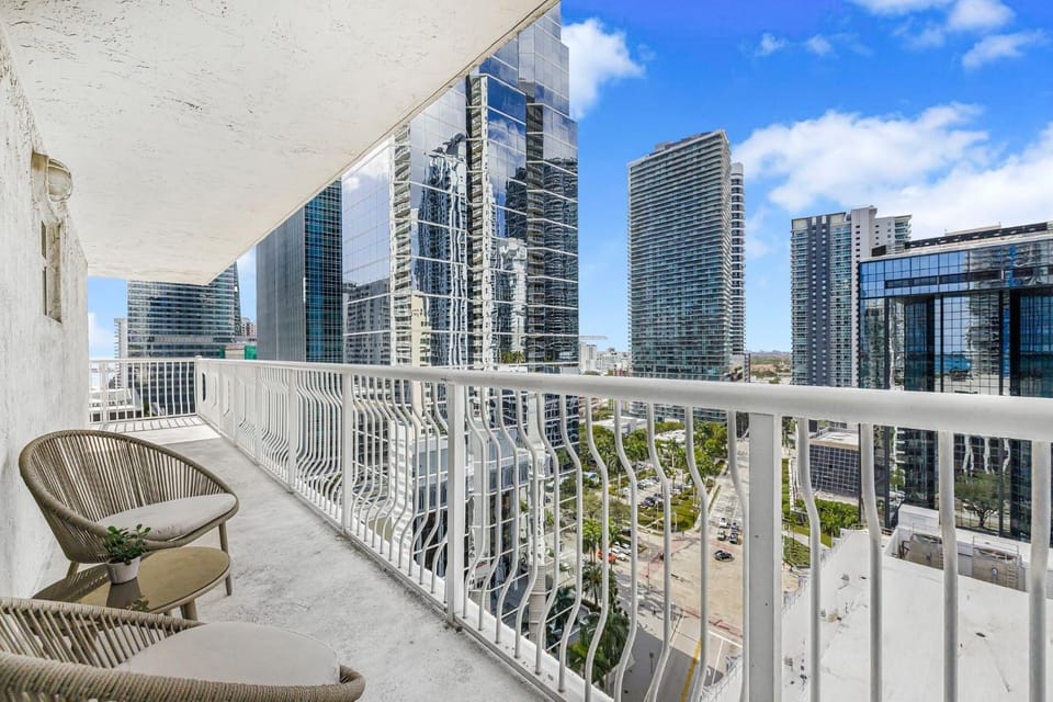 Balcony/Terrace, City view