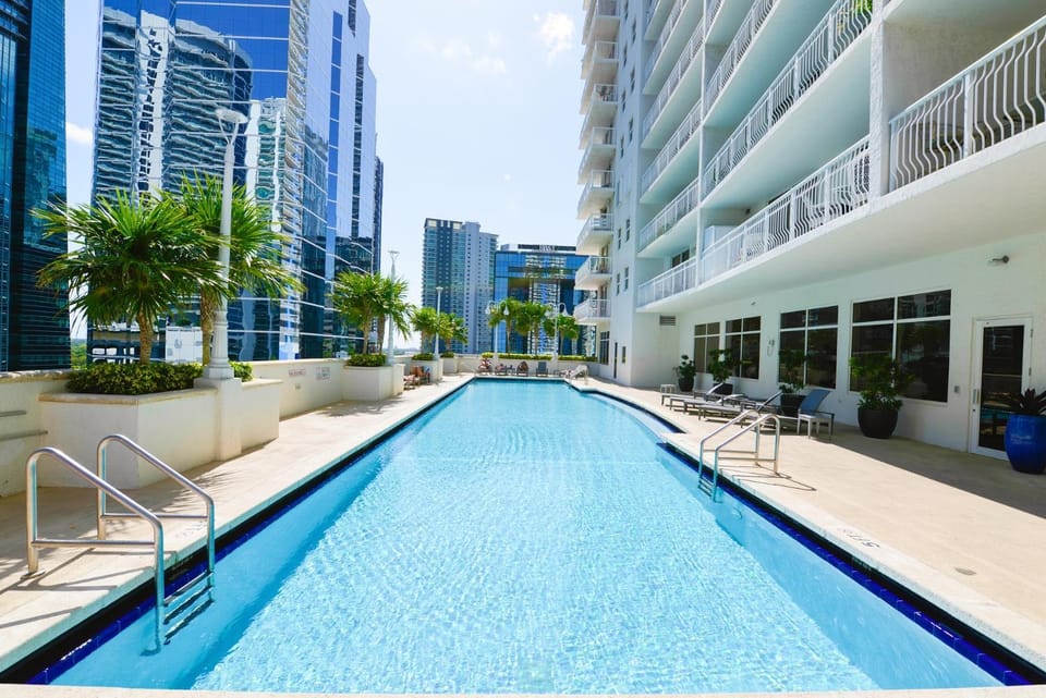 Swimming pool, sunbed