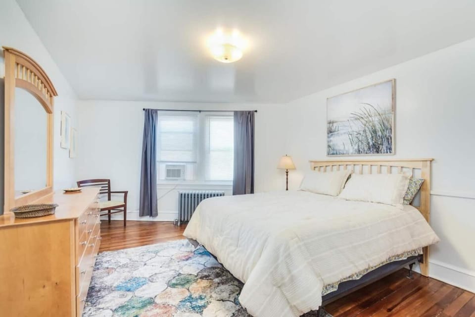 Colleges Bistros History Come See The Main Line Apartment in Bryn Mawr