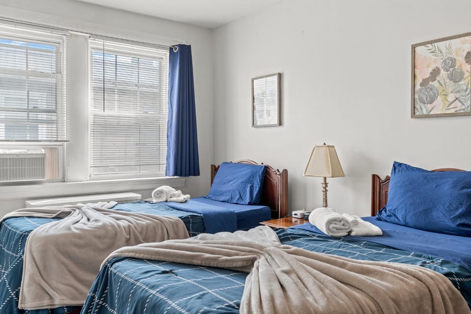 Bryn Mawr GemBalconyDedicated Parking50TV Apartment in Bryn Mawr