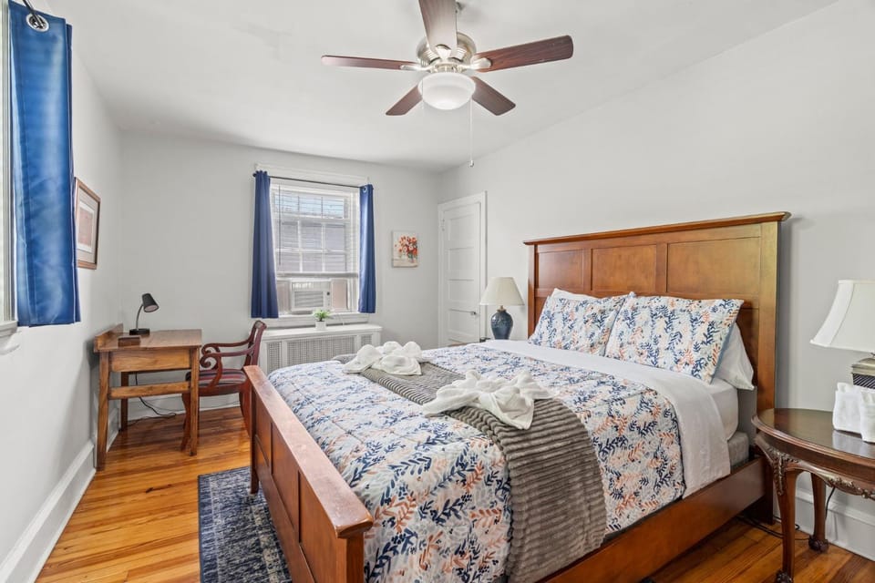 Bryn Mawr GemBalconyDedicated Parking50TV Apartment in Bryn Mawr